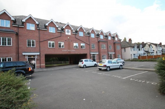 View Full Details for 105 Haden Arch Court, Haden Hill Road, Halesowen, West Midlands, B63 3NF, UK