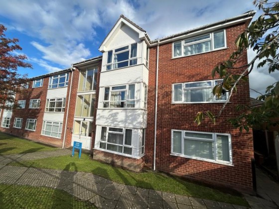 View Full Details for Flat 11 Adams Court 33-51 Alexandra Road, Halesowen, West Midlands, B63 4DJ, UK