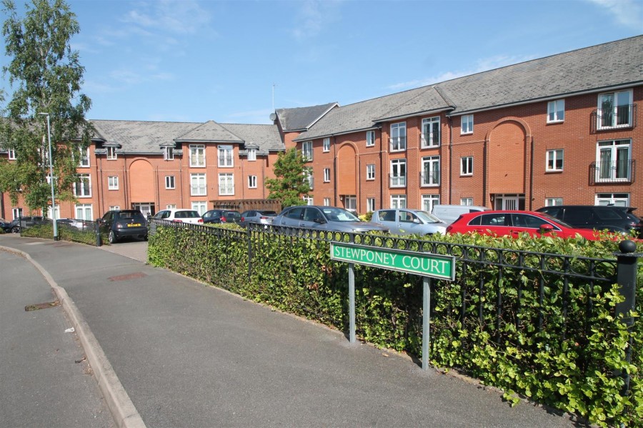 Images for Stewponey Court, Stourton, Stourbridge