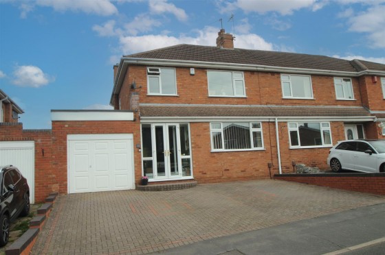 View Full Details for Cherry Orchard Avenue, Halesowen